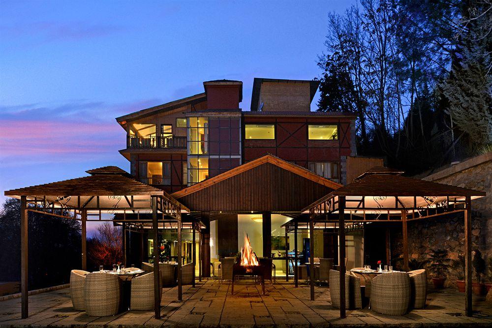 Golden Tulip Srinagar Hotell Eksteriør bilde