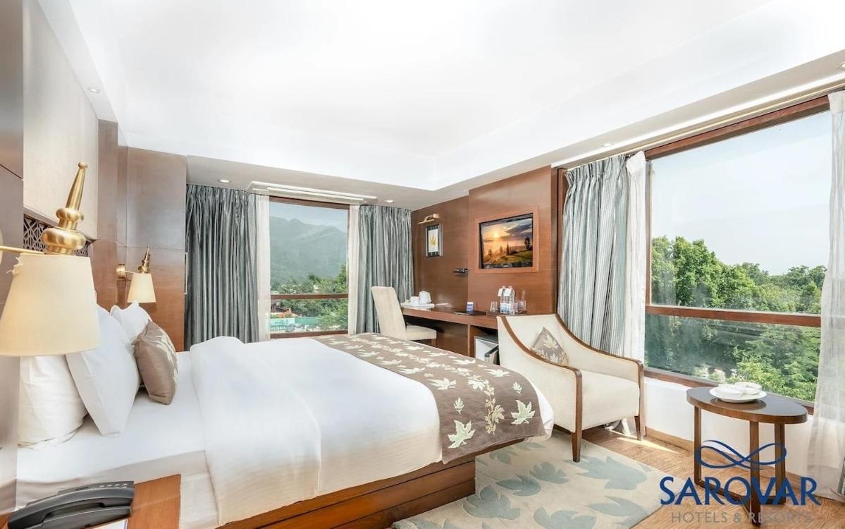 Golden Tulip Srinagar Hotell Eksteriør bilde