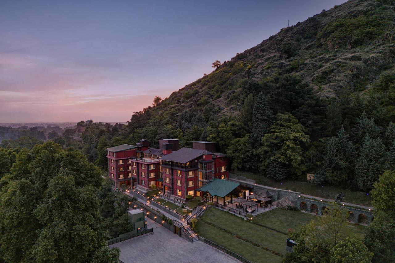 Golden Tulip Srinagar Hotell Eksteriør bilde
