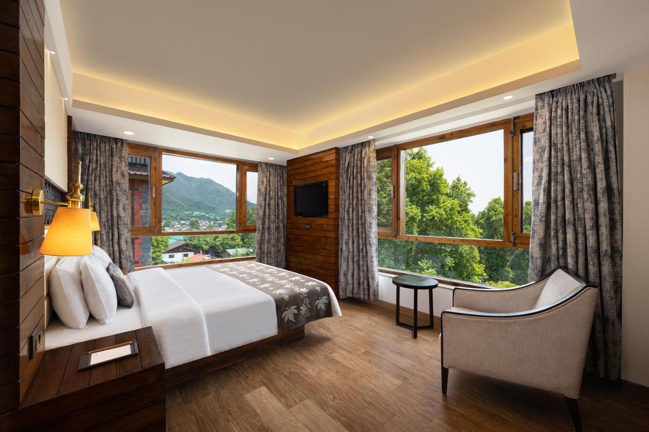 Golden Tulip Srinagar Hotell Eksteriør bilde
