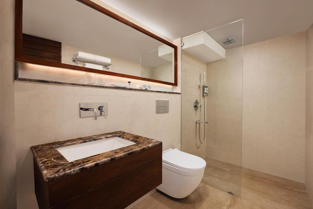 Golden Tulip Srinagar Hotell Eksteriør bilde