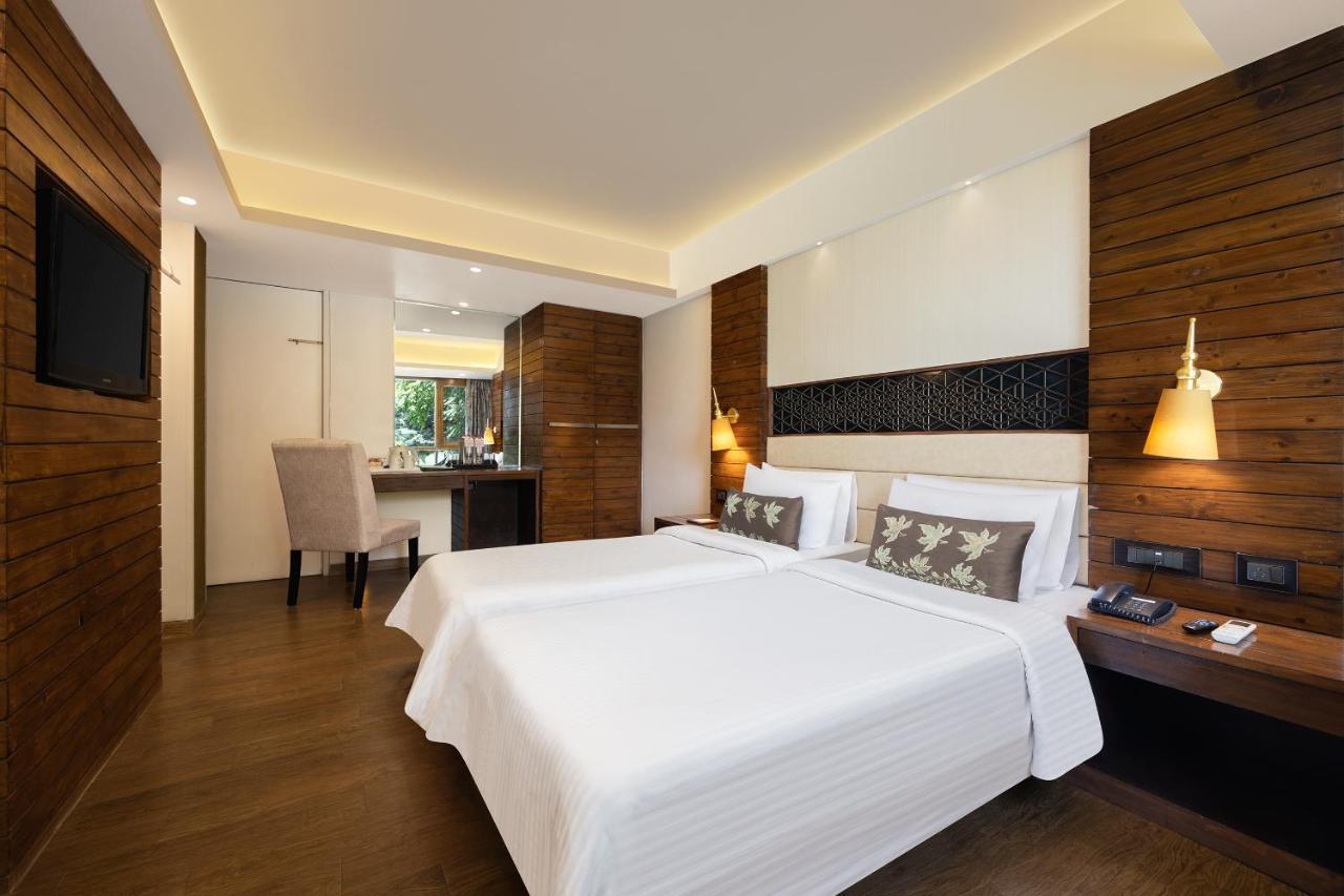 Golden Tulip Srinagar Hotell Eksteriør bilde