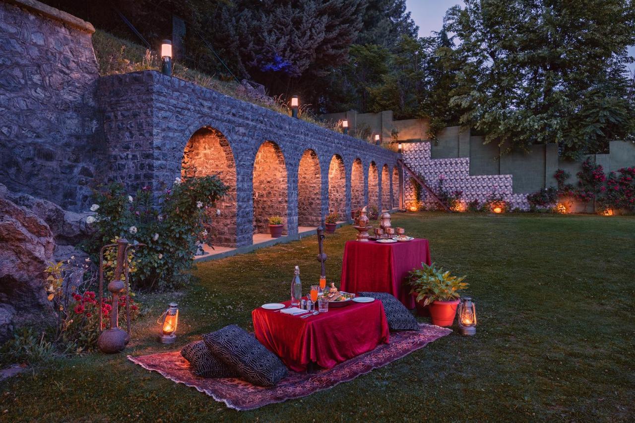 Golden Tulip Srinagar Hotell Eksteriør bilde