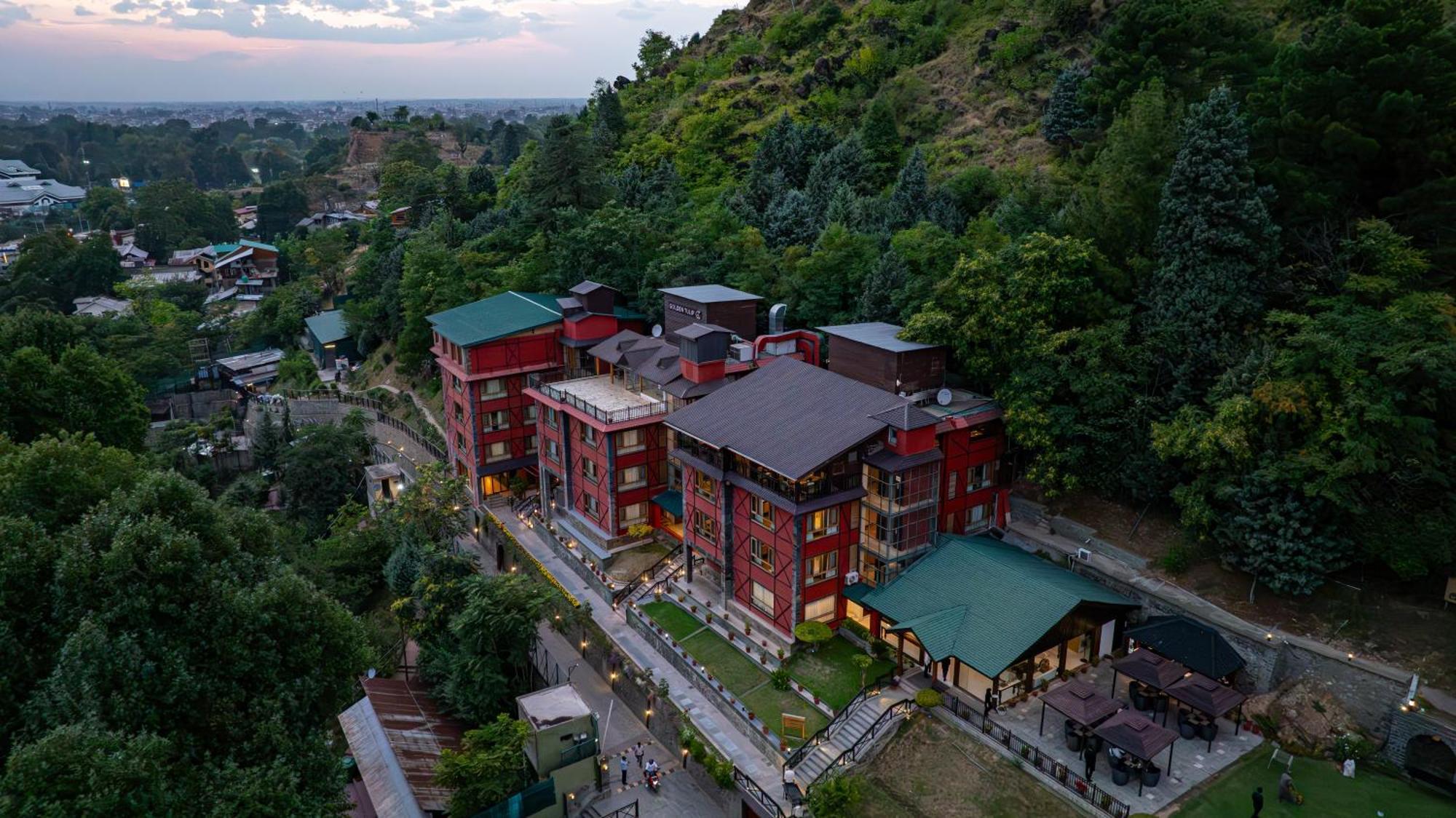 Golden Tulip Srinagar Hotell Eksteriør bilde