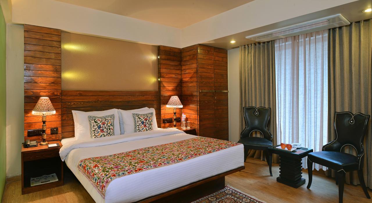Golden Tulip Srinagar Hotell Eksteriør bilde