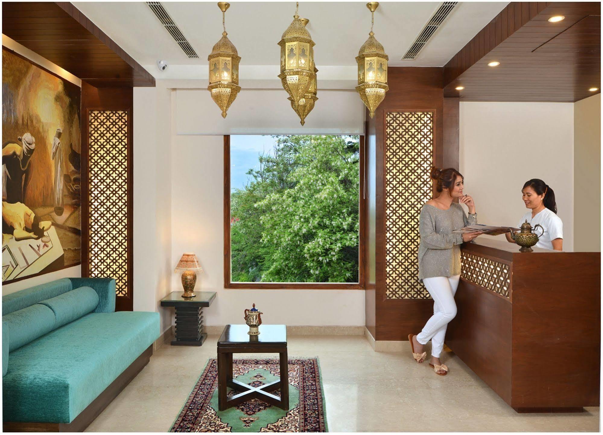 Golden Tulip Srinagar Hotell Eksteriør bilde