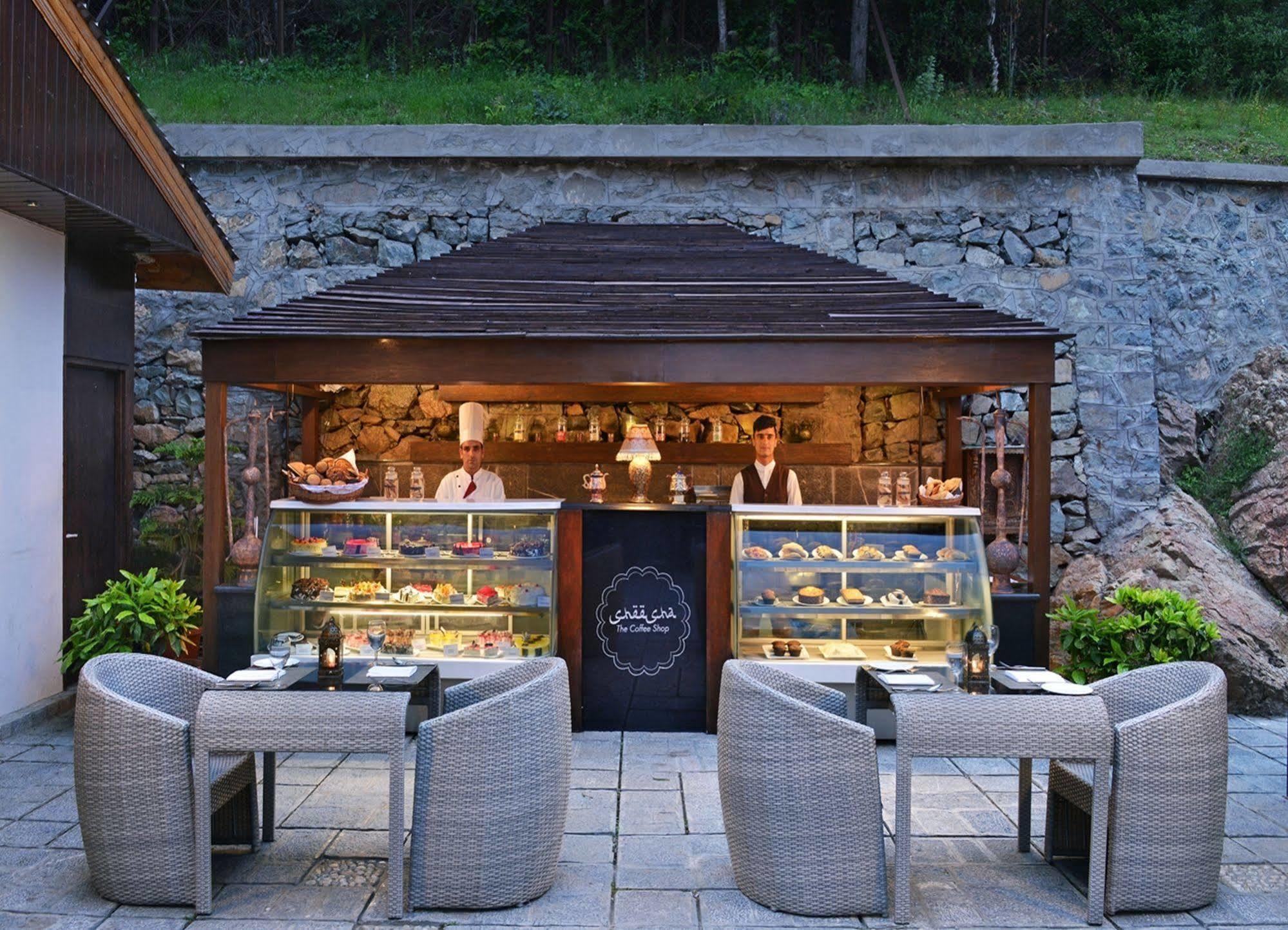 Golden Tulip Srinagar Hotell Eksteriør bilde