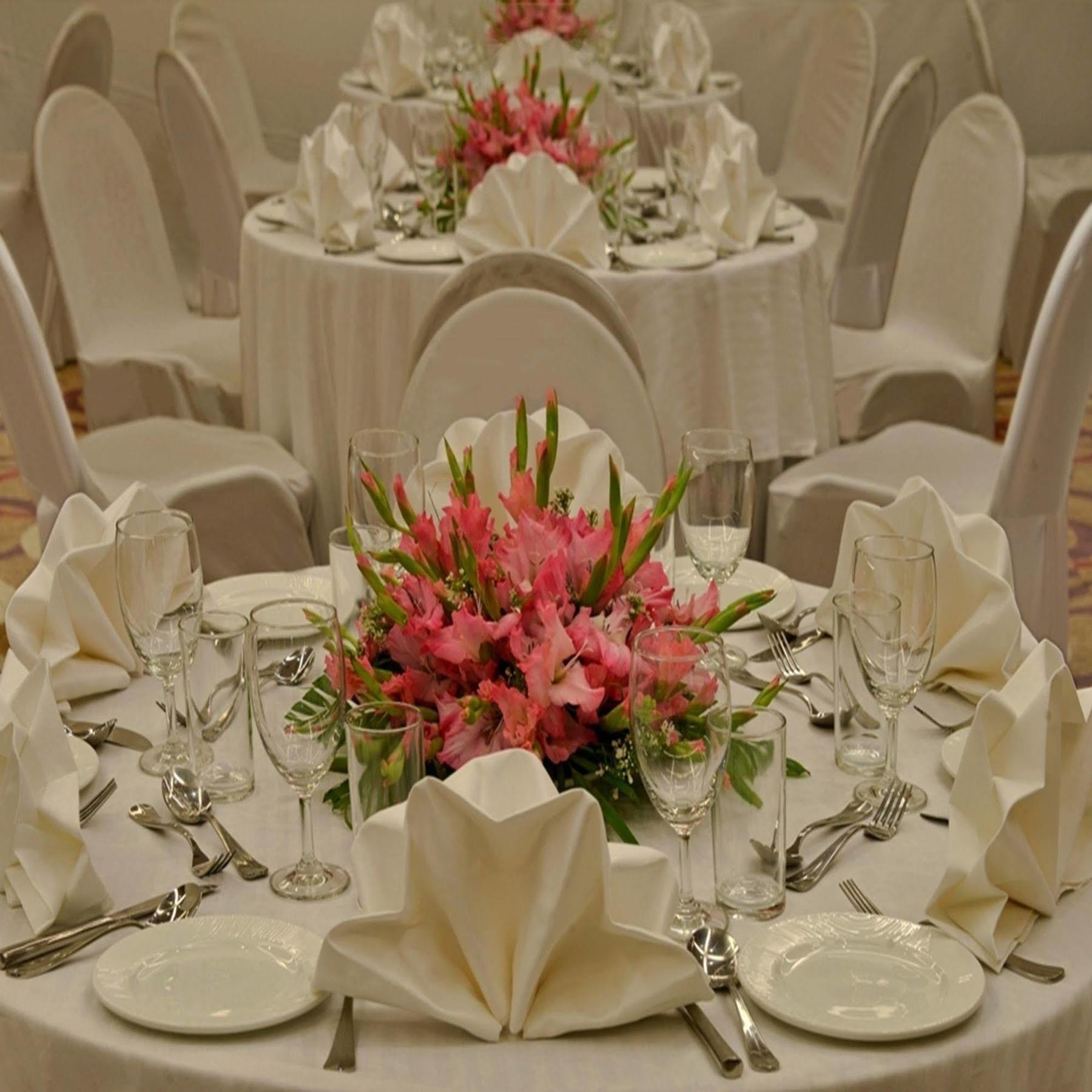 Golden Tulip Srinagar Hotell Eksteriør bilde
